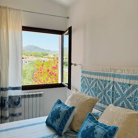 La Pavoncella Apartment *